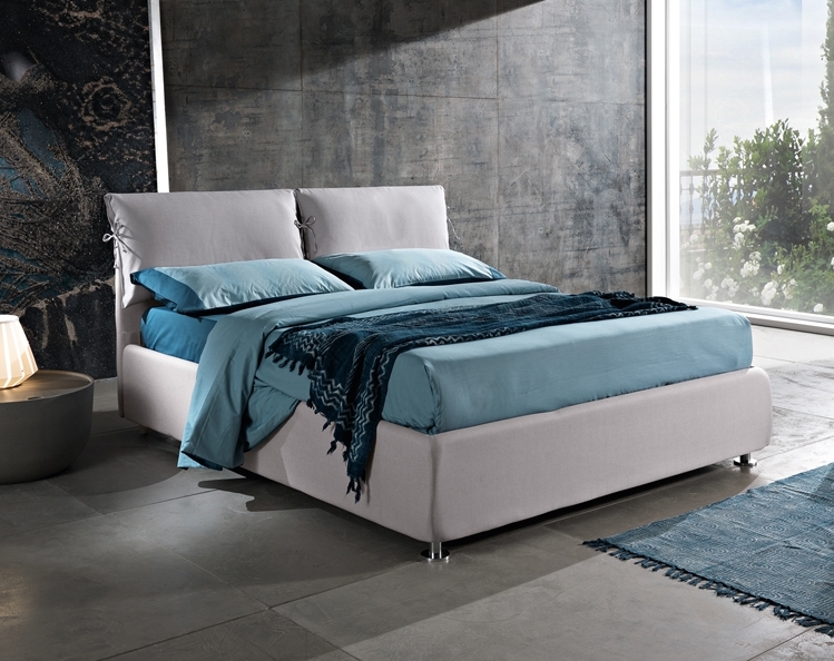un letto imbottito intramontabile, confortevole ed elegante